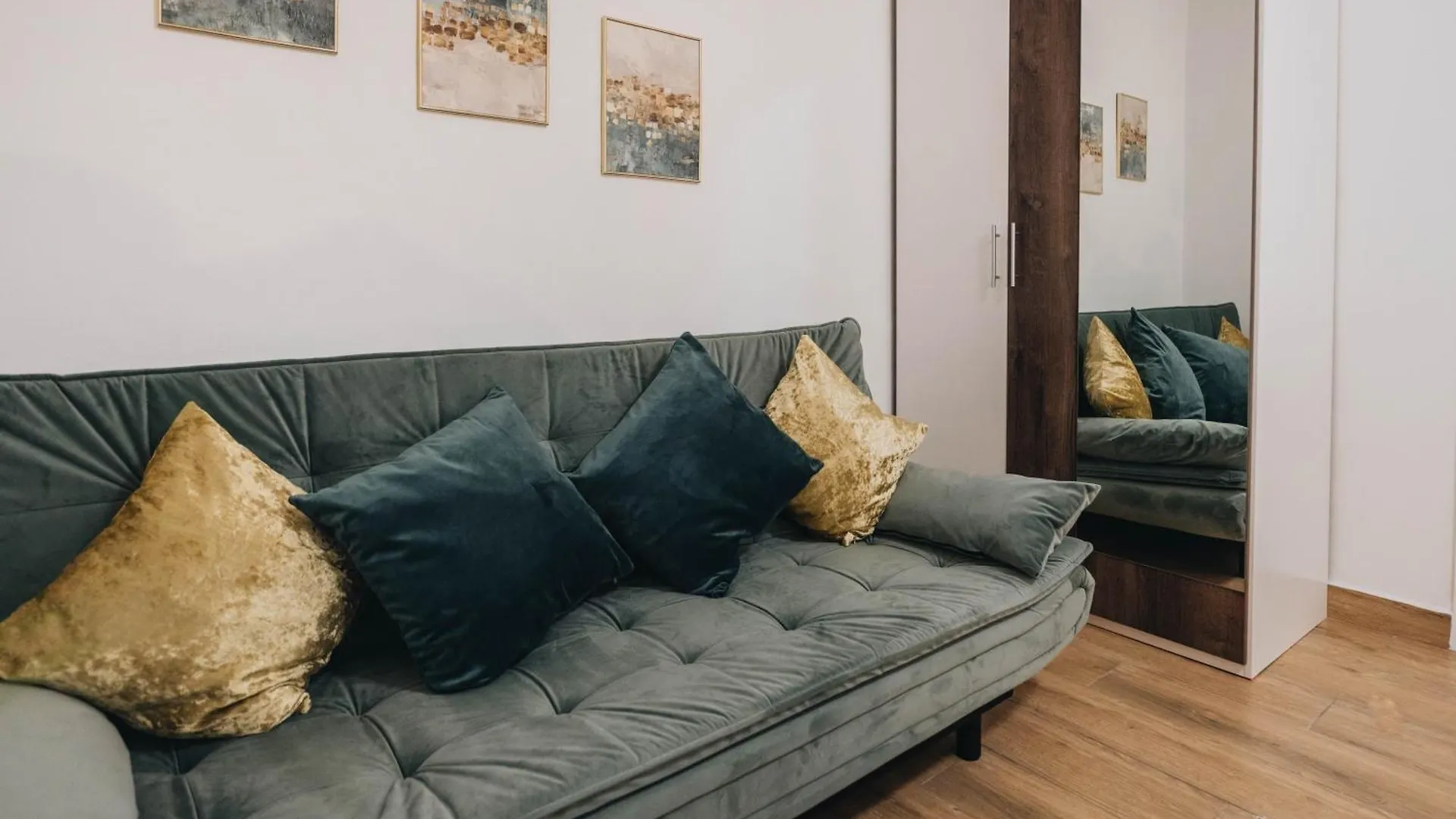 App Ana Apartment Porec